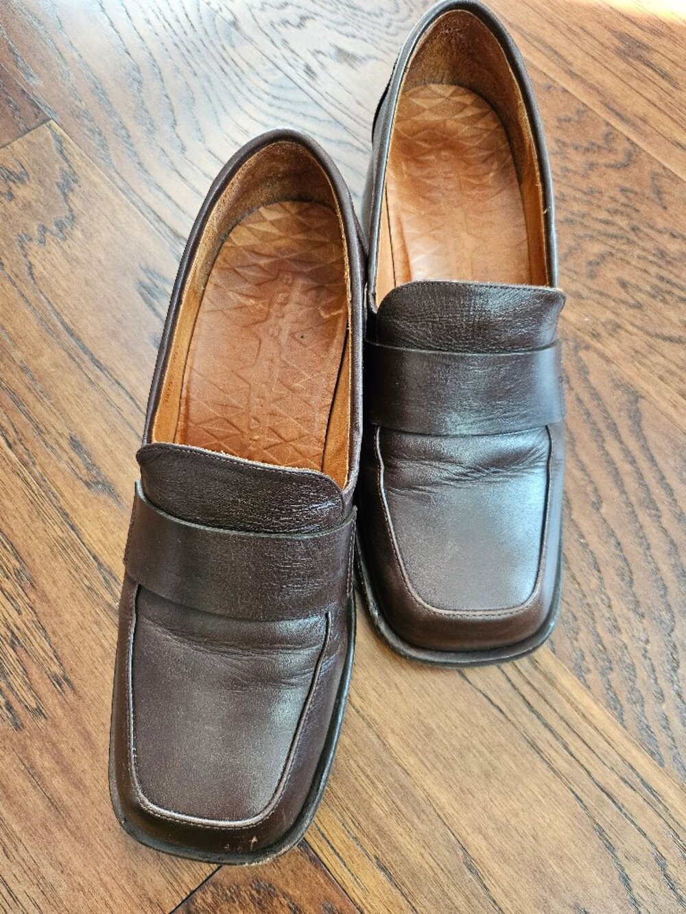 Chie Mihara Brown Leather Loafers EU 40.5 Minimalist Block Heel